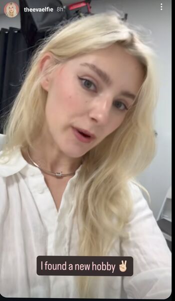 Eva Elfie