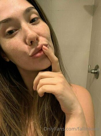 Eva Lovia