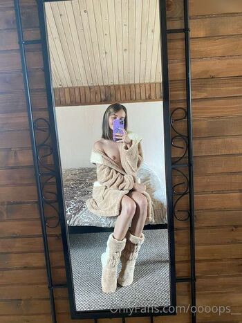 eva_oopsy
