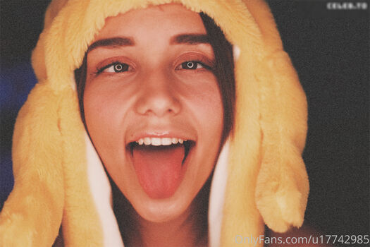 eva_oopsy