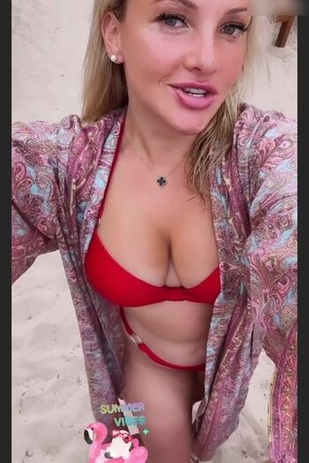 Evelyn Burdecki