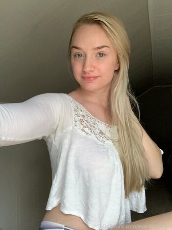 evie-summers