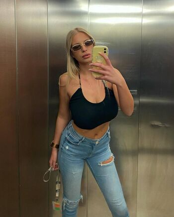 evitaaa29