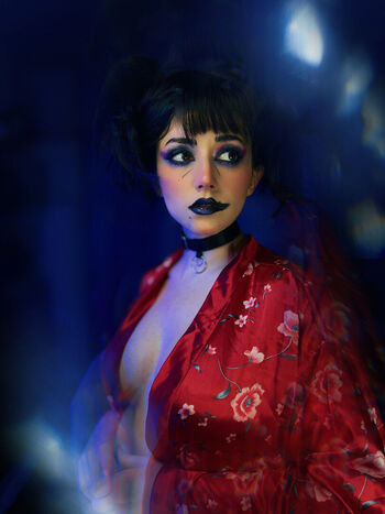 Ezy Summers Cosplay