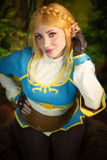 Ezy Summers Cosplay