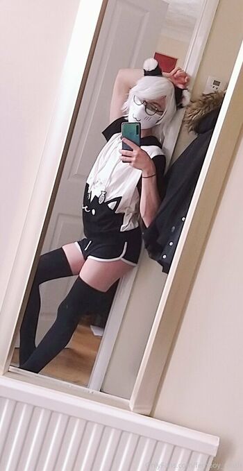 femboy_moth