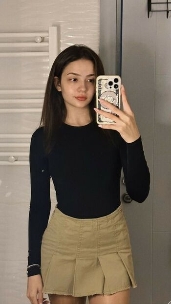 Feride Özdinç