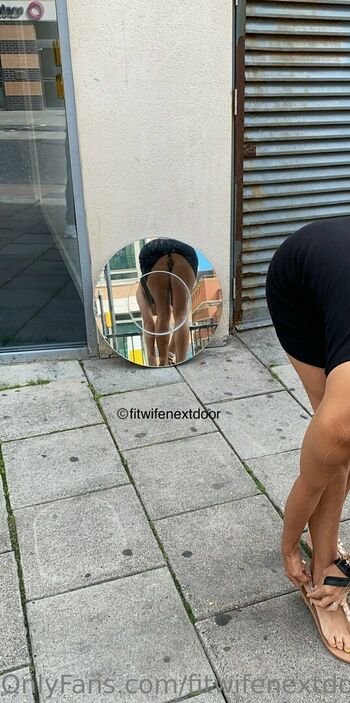 fitwifenextdoor