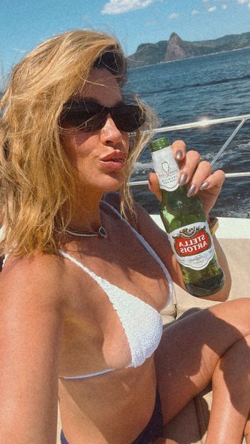 Flávia Alessandra