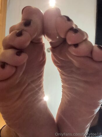 flirtytoe18