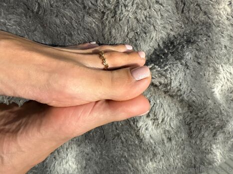flirtytoe18