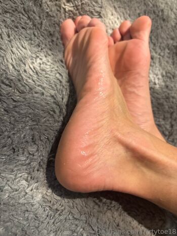 flirtytoe18