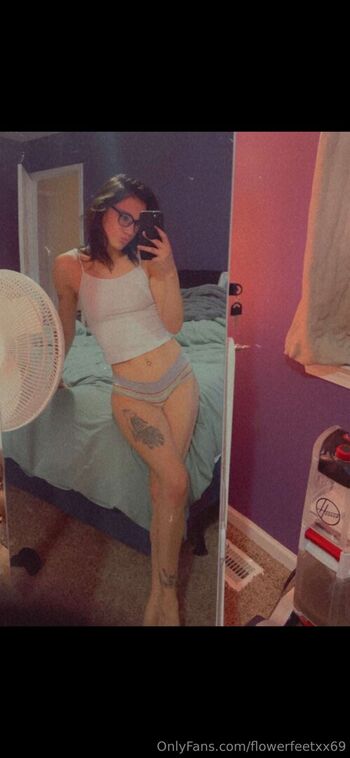 flowerfeetxx69