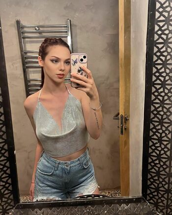 foxylauragirl
