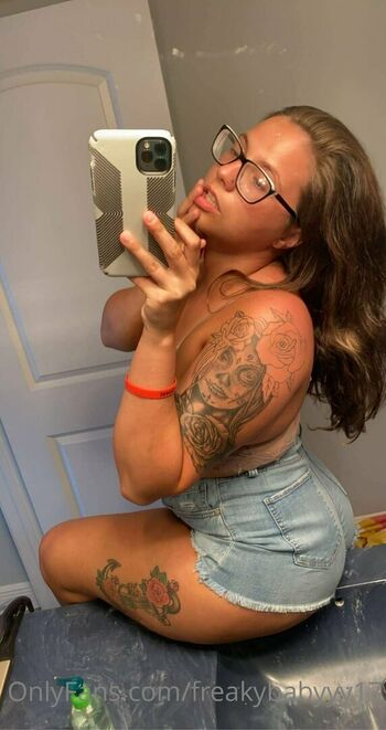 freakybabyyy17