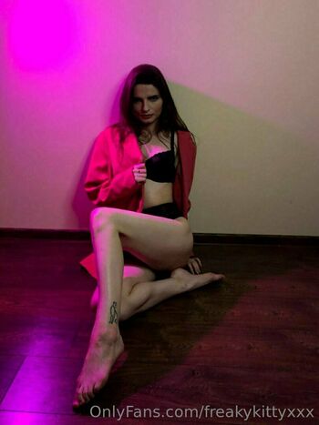 freakykittyxxx