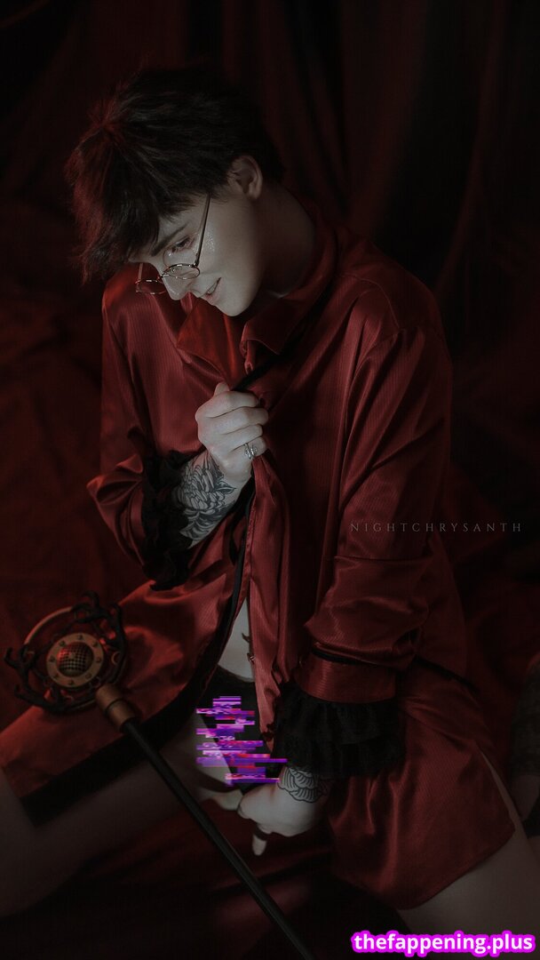 freenightchrysanth