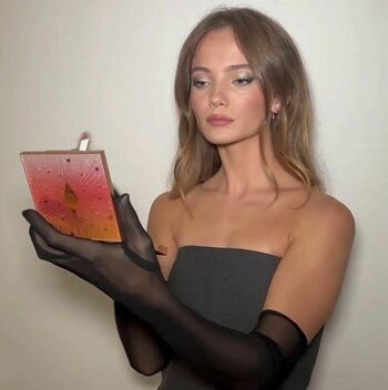 Freya Allan