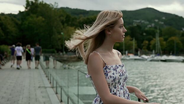 Freya Mayer