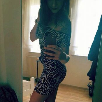 gelliii93_