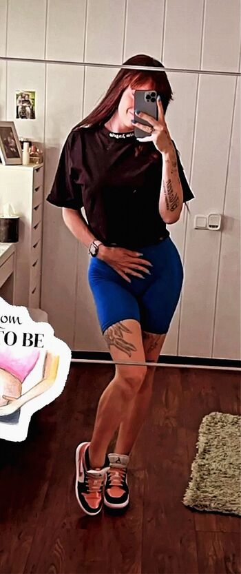 gelliii93_