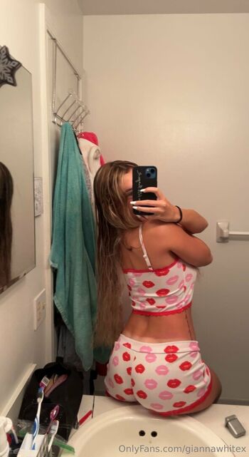 giannawhitexo