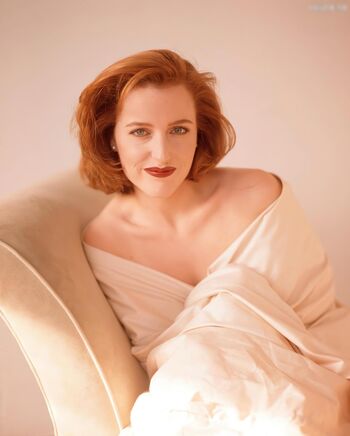 Gillian Anderson