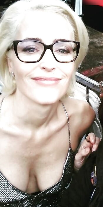 Gillian Anderson