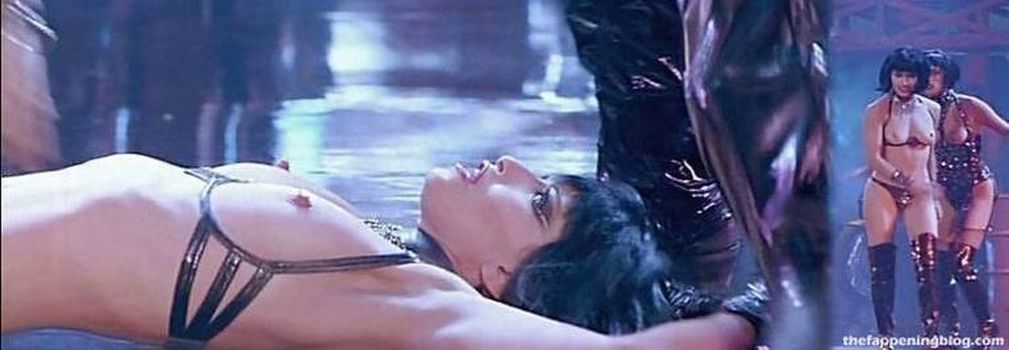 Gina Gershon