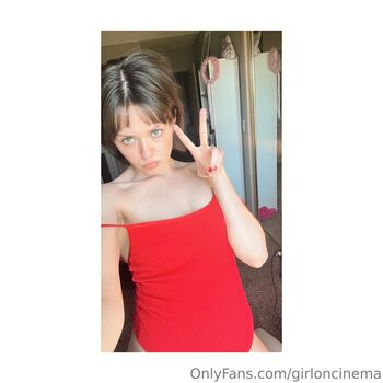 Girl On Cinema