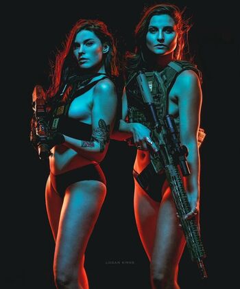 Girls With Guns