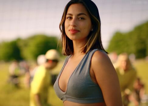 Gizem Emre