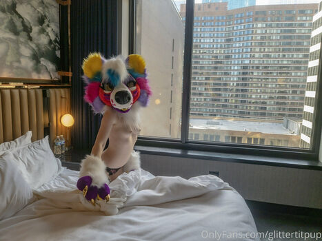 glittertitpup