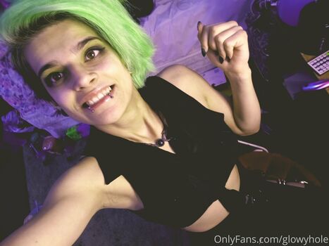 glowyhole