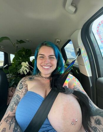 Goddess Lia / Souredpineapple