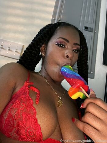 goddesslolaaxxx