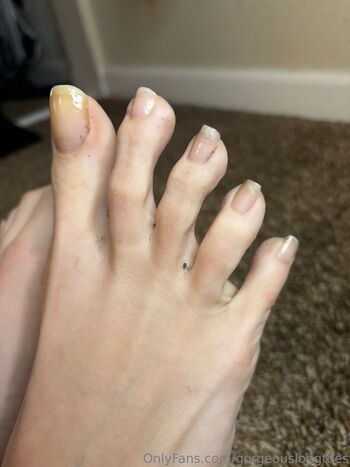 gorgeouslongtoes