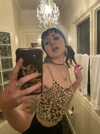 gothbimboxxx