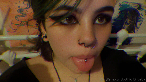gothic_bi_baby