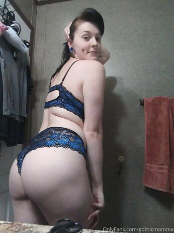 gothicmomma