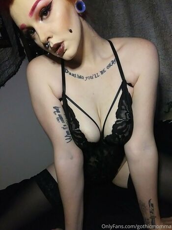 gothicmomma