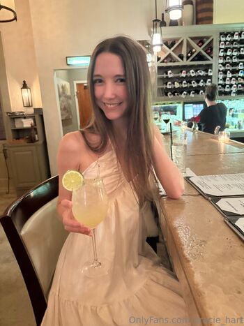 gracie_hart