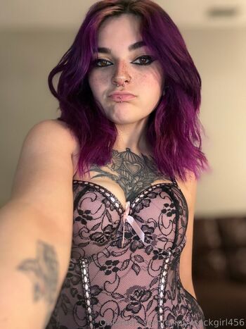grippysockgirl456