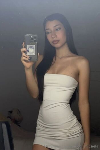 guucci_micaela