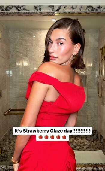 Hailey Baldwin Bieber