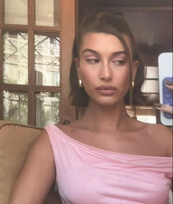 Hailey Baldwin Bieber