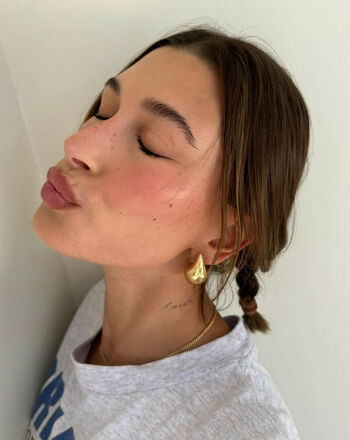 Hailey Baldwin Bieber