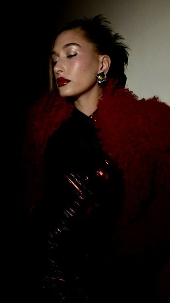 Hailey Baldwin Bieber