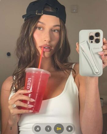 Hailey Baldwin Bieber