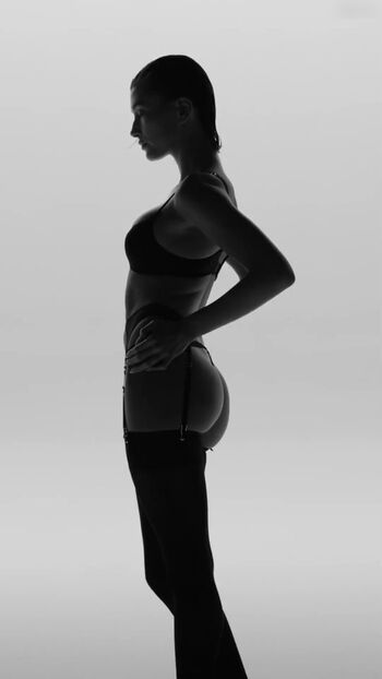 Hailey Bieber